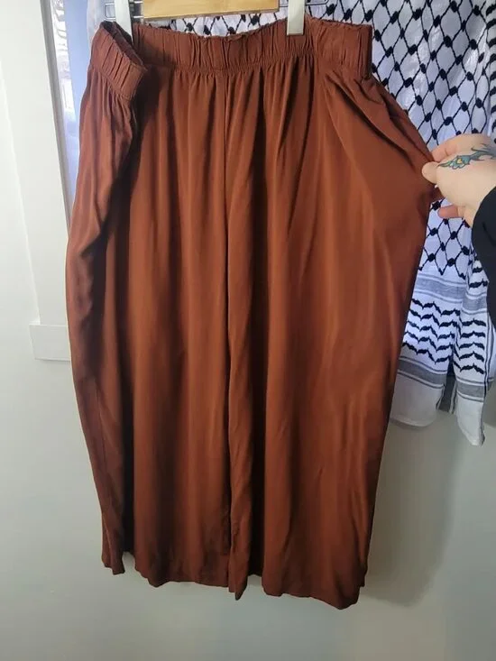 Plus size H&M "Rust Red" Cropped Pull-On Pants Size XXL Loose Fit - Picture 1 of 5